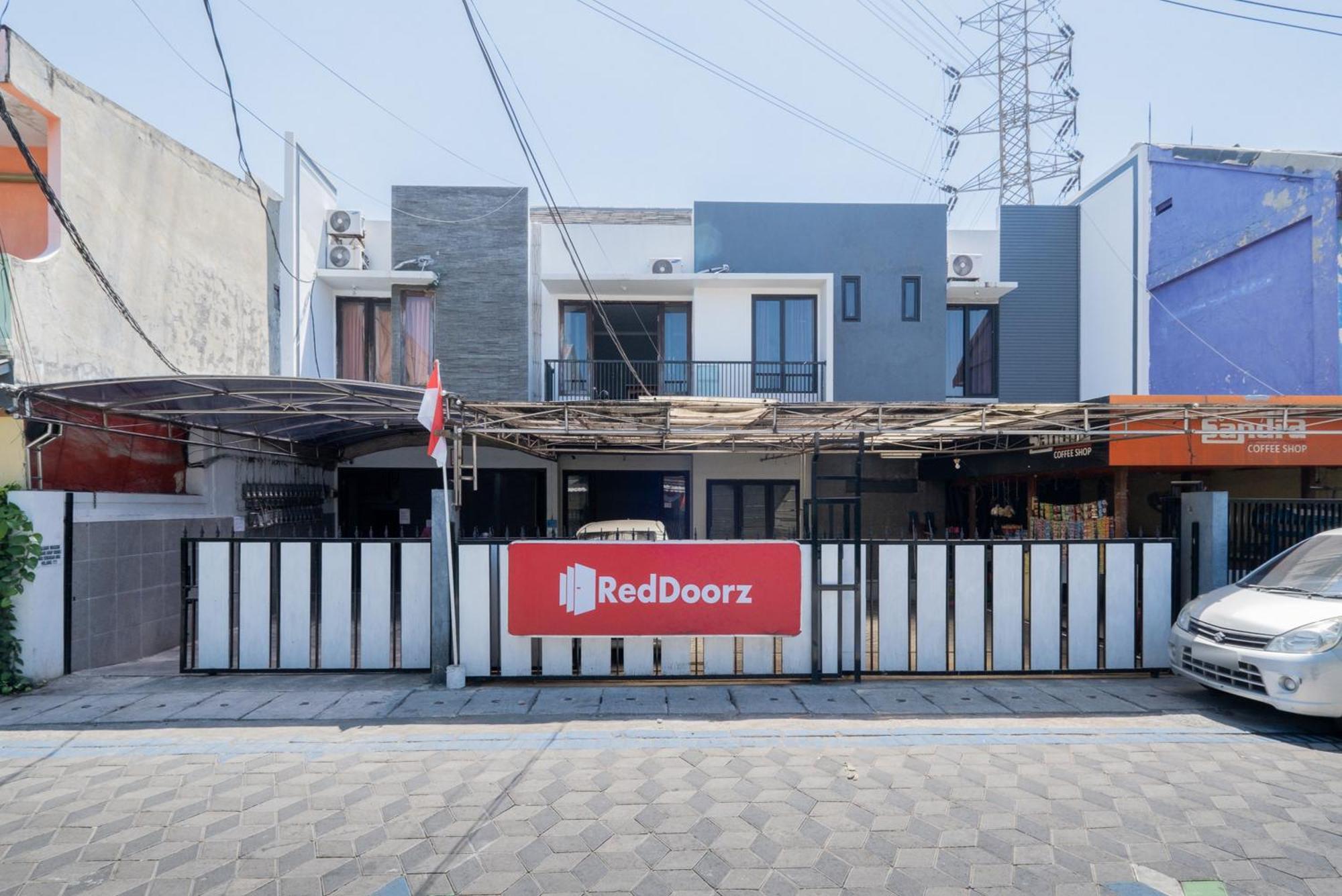 Reddoorz At Nginden Surabaya Hotel ภายนอก รูปภาพ